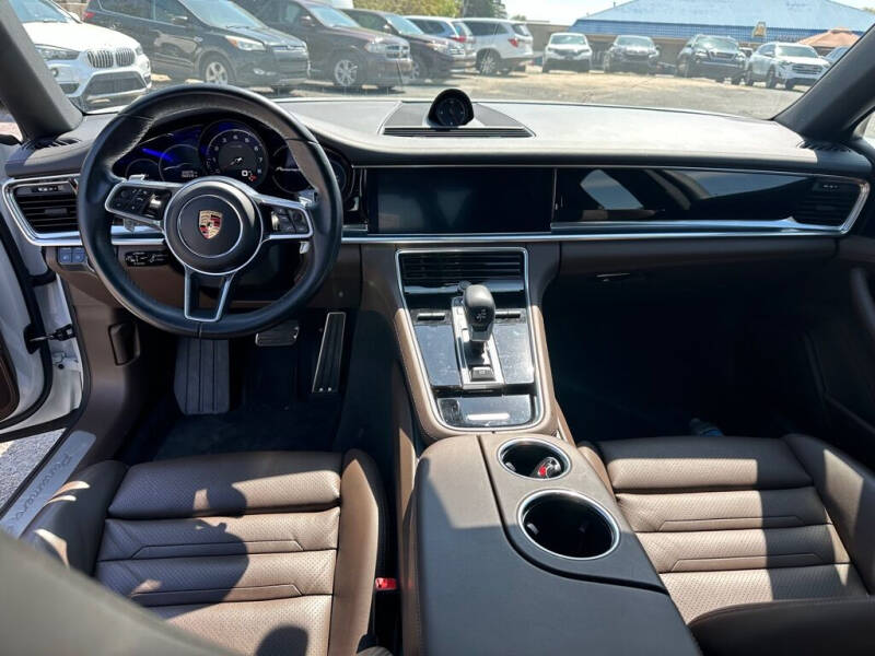 2017 Porsche Panamera 4S