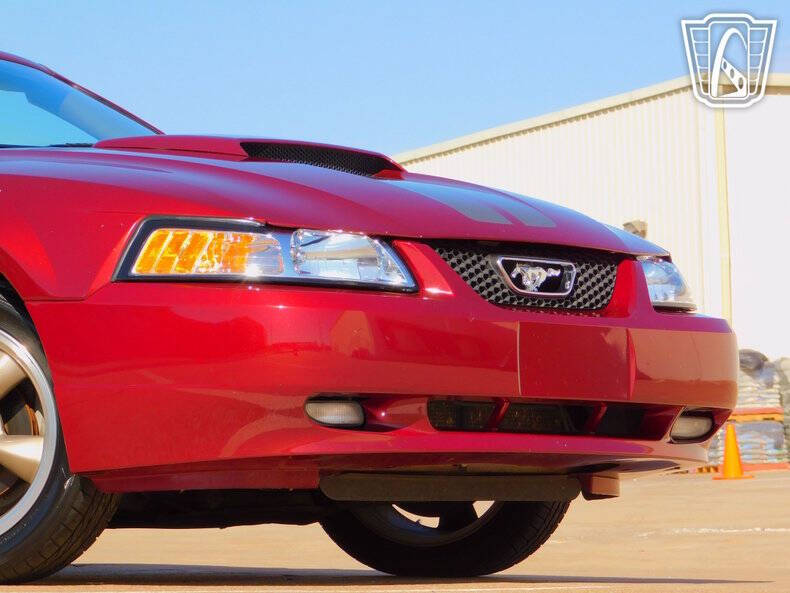 2004 Ford Mustang GT Deluxe