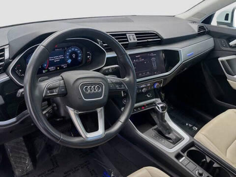 2022 Audi Q3 quattro S line Prem Plus 45 TFSI