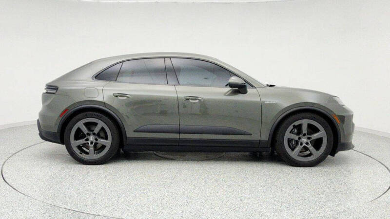 2025 Porsche Macan Electric