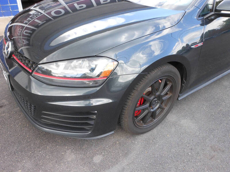 2017 Volkswagen Golf GTI SE