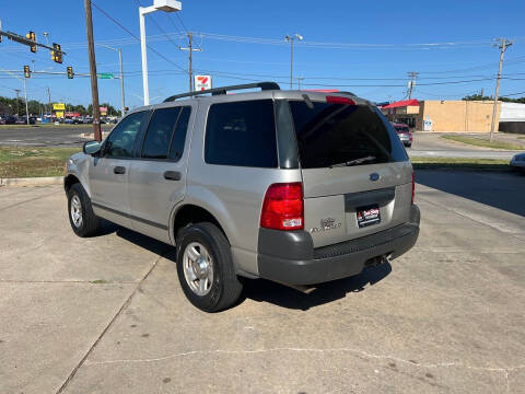 2004 Ford Explorer XLS