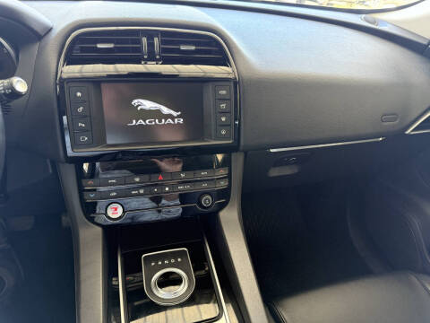 2017 Jaguar F-PACE 35t Premium