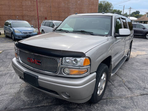 2005 GMC Yukon XL for sale at Best Deal Motors in Saint Charles MO