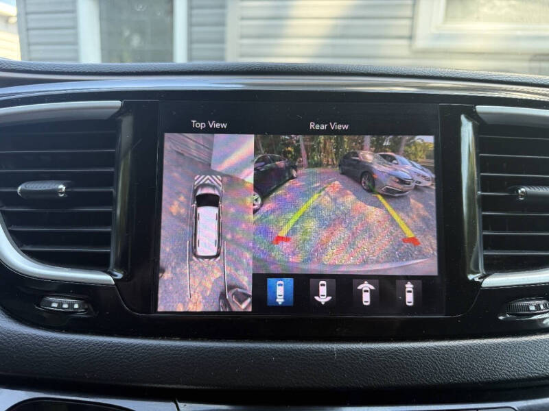 2019 Chrysler Pacifica Touring L