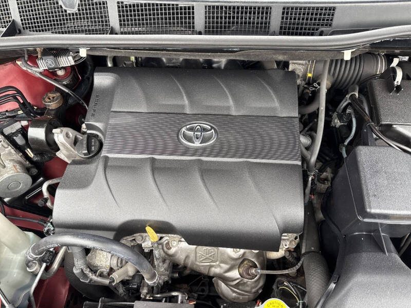 2015 Toyota Sienna XLE 8-Passenger