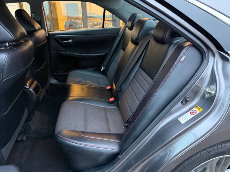 2017 Toyota Camry SE