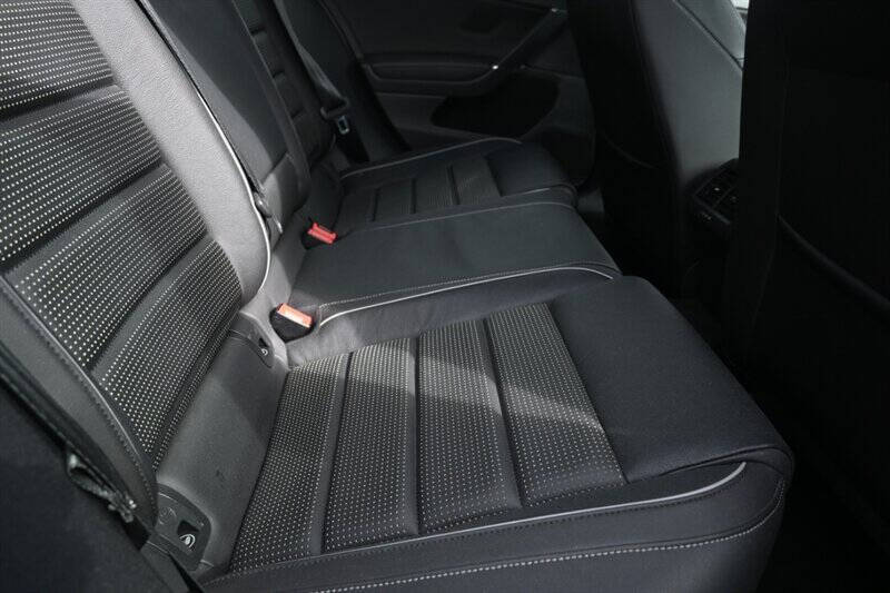 2019 Volkswagen Golf R 4Motion