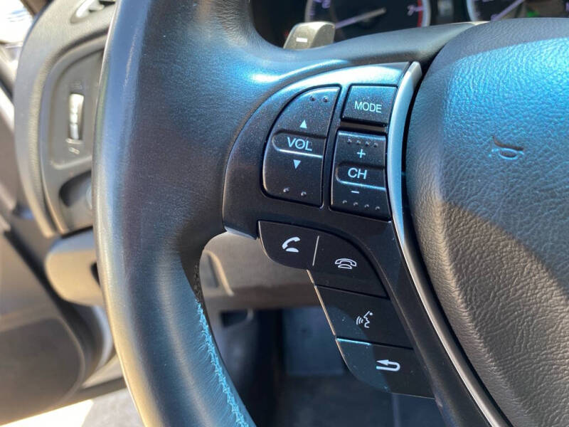 2013 Acura ILX 2.0L w/Tech