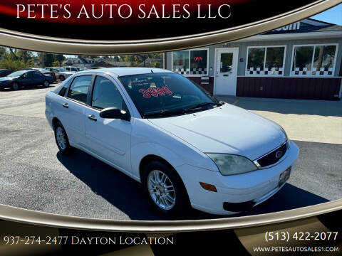 2007 Ford Focus for sale at PETE'S AUTO SALES LLC - Dayton in Dayton OH