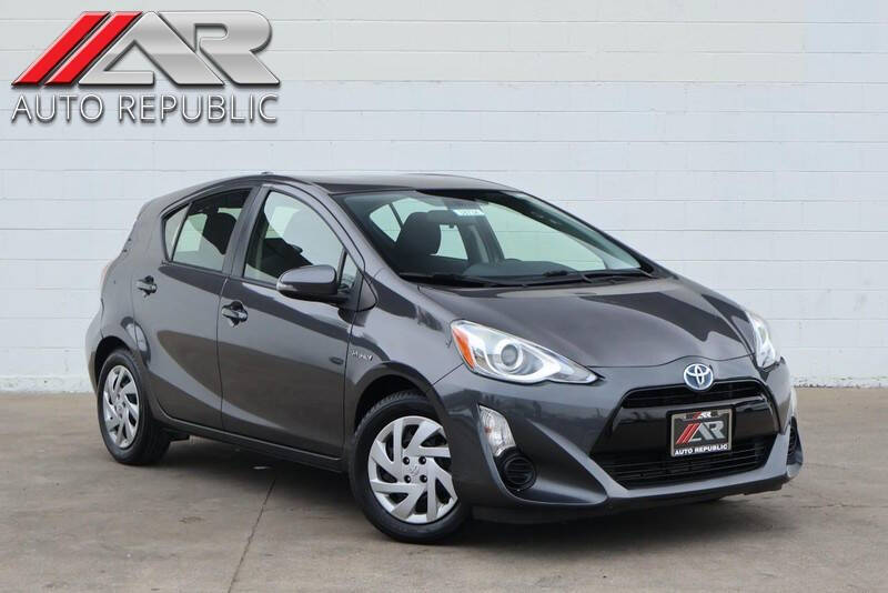 2015 Toyota Prius c Three