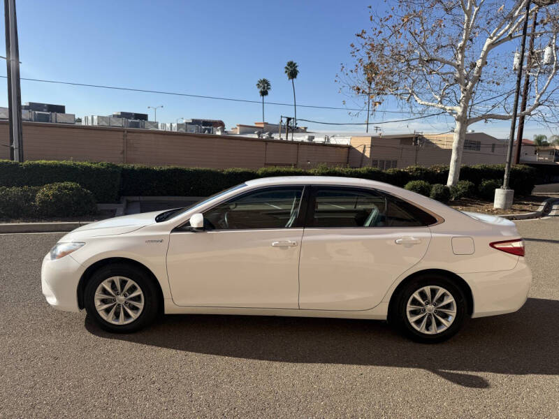 2017 Toyota Camry Hybrid LE