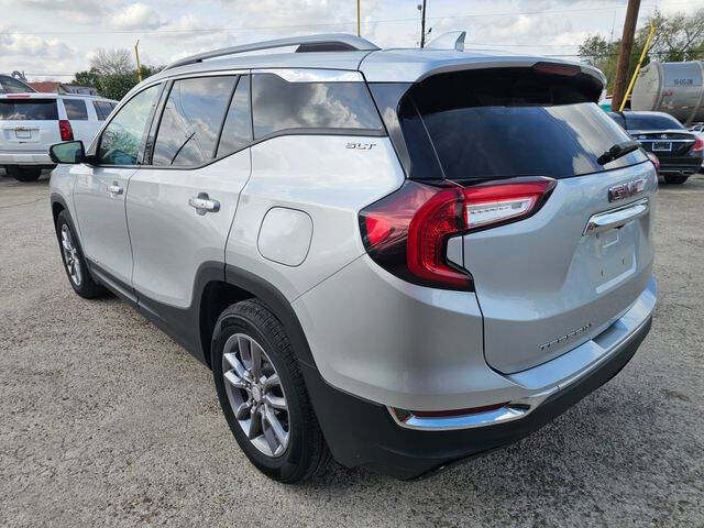 2022 GMC Terrain SLT