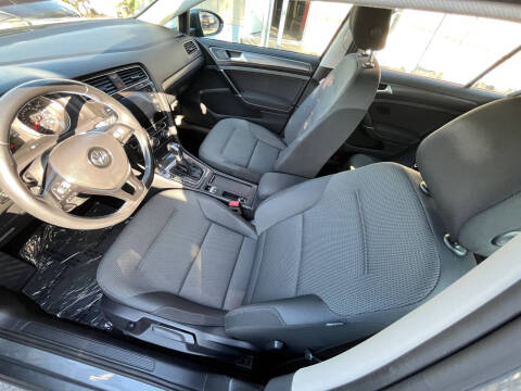 2019 Volkswagen e-Golf SE