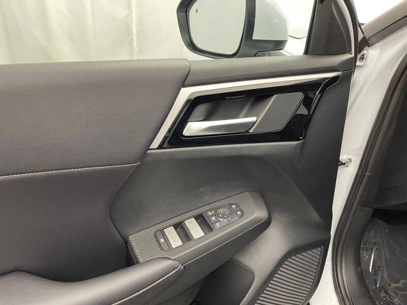 2025 Mitsubishi Outlander PHEV SE