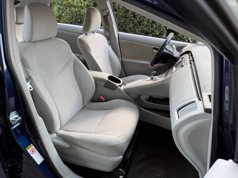 2012 Toyota Prius Two