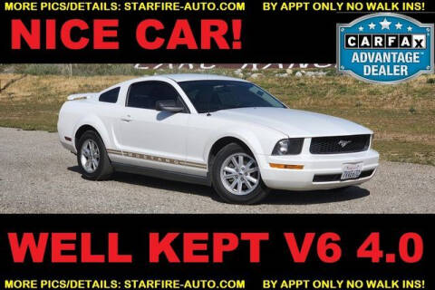 2005 Ford Mustang V6 Deluxe