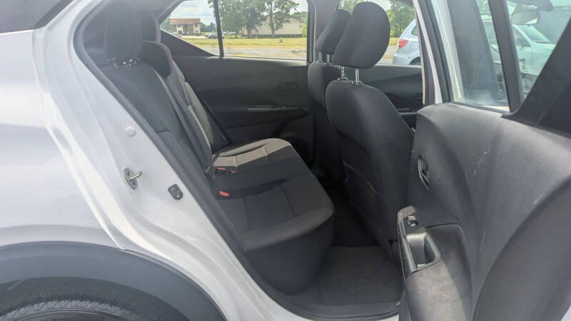 2023 Nissan Kicks S
