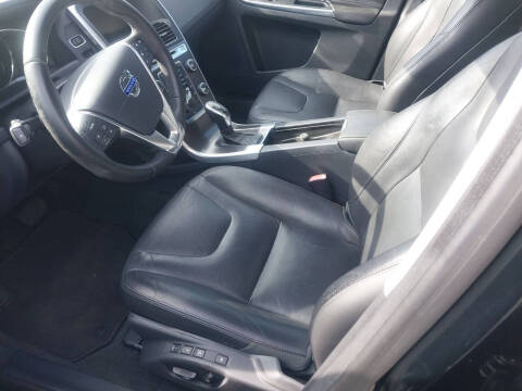 2015 Volvo XC60 T5 Drive-E Premier