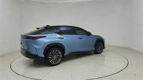 2023 Lexus RZ 450e Luxury