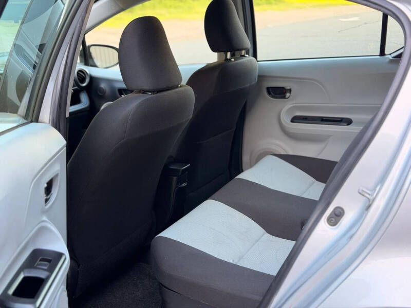 2013 Toyota Prius c