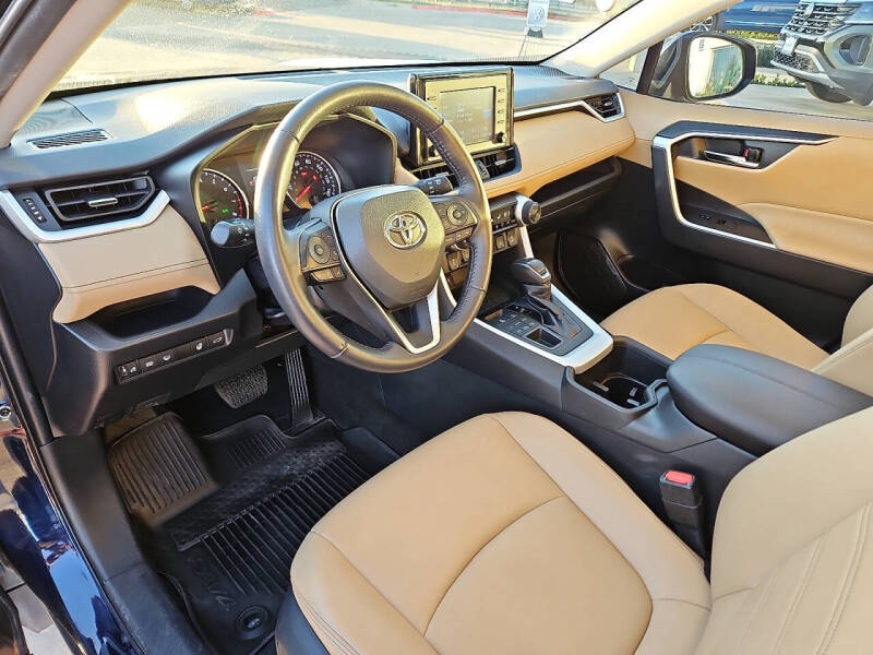 2022 Toyota RAV4 XLE Premium