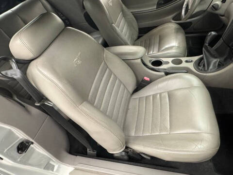 2002 Ford Mustang GT Deluxe