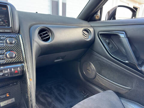 2012 Nissan GT-R Premium