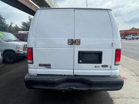 2014 Ford E-Series E-250