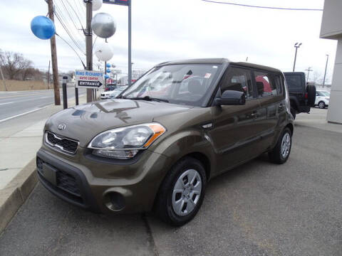 2013 Kia Soul for sale at KING RICHARDS AUTO CENTER in East Providence RI