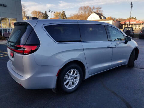 2023 Chrysler Pacifica Touring