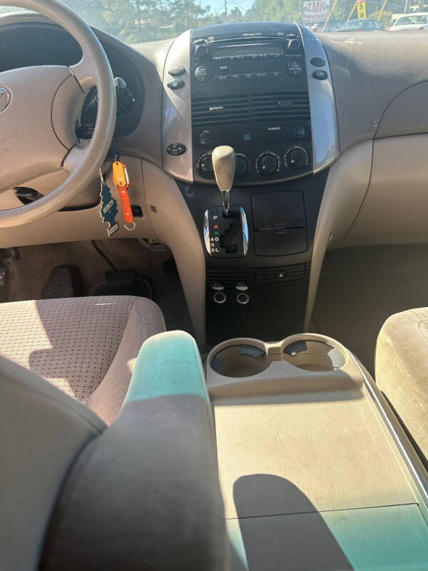 2006 Toyota Sienna LE 7 Passenger