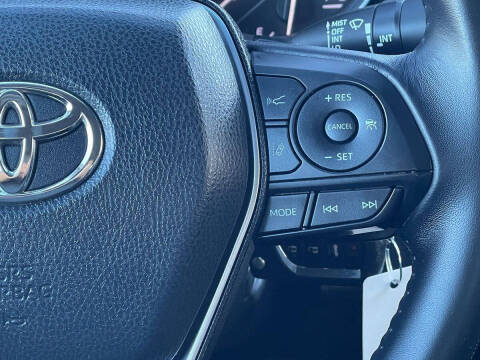 2018 Toyota Camry SE