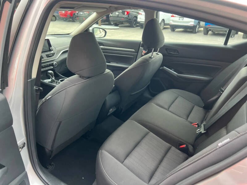 2023 Nissan Altima 2.5 SV