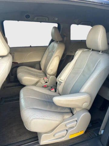 2013 Toyota Sienna