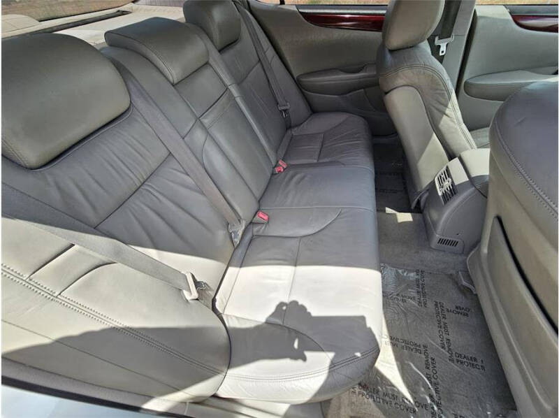 2004 Lexus ES 330