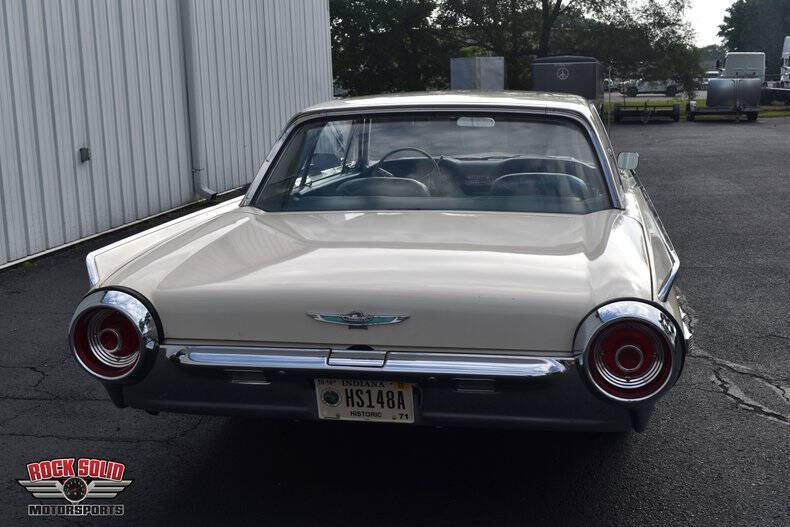 1962 Ford Thunderbird