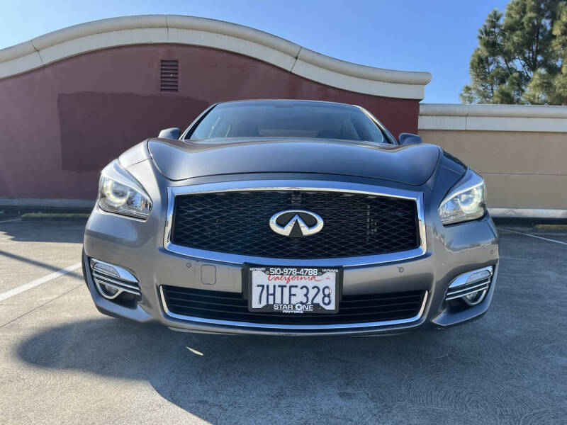 2015 Infiniti Q70 3.7