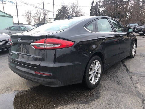 2020 Ford Fusion SE