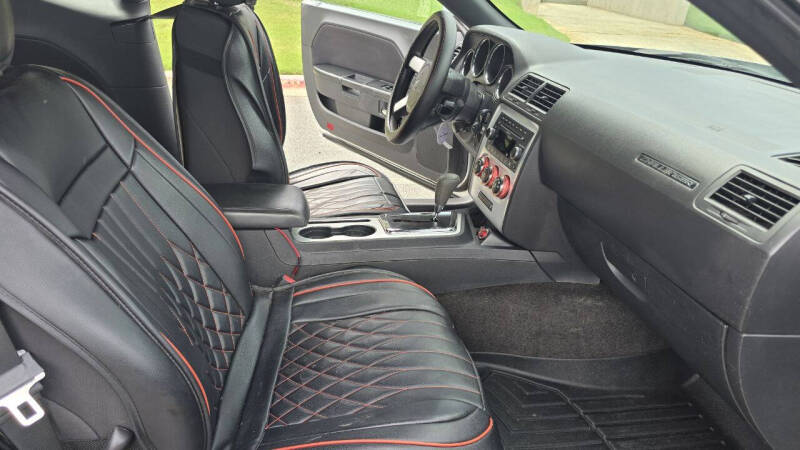 2010 Dodge Challenger SE