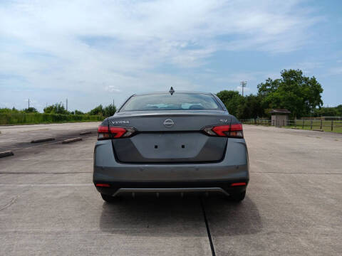 2023 Nissan Versa SV