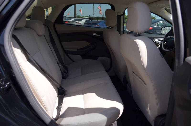 2017 Ford Focus SE