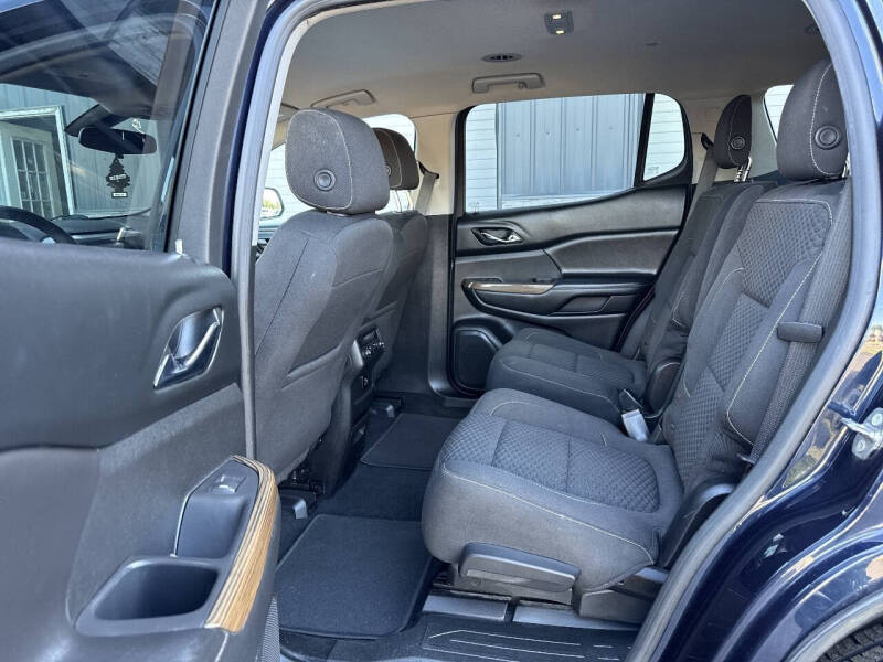 2017 GMC Acadia SLE-2