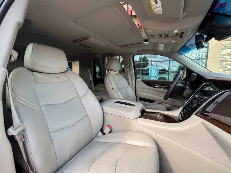 2017 Cadillac Escalade Premium Luxury