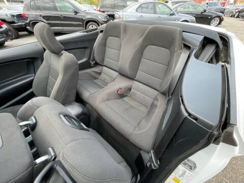 2016 Ford Mustang V6