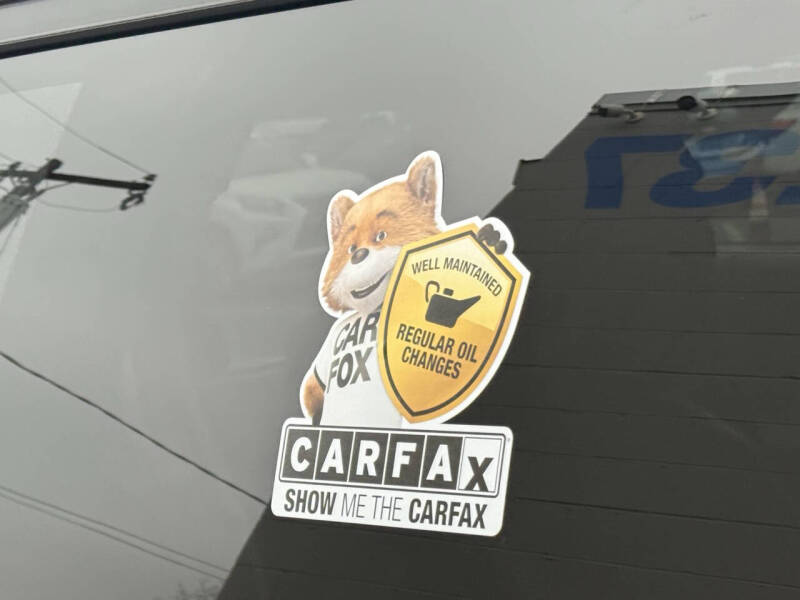 2017 Toyota Sienna SE 8-Passenger