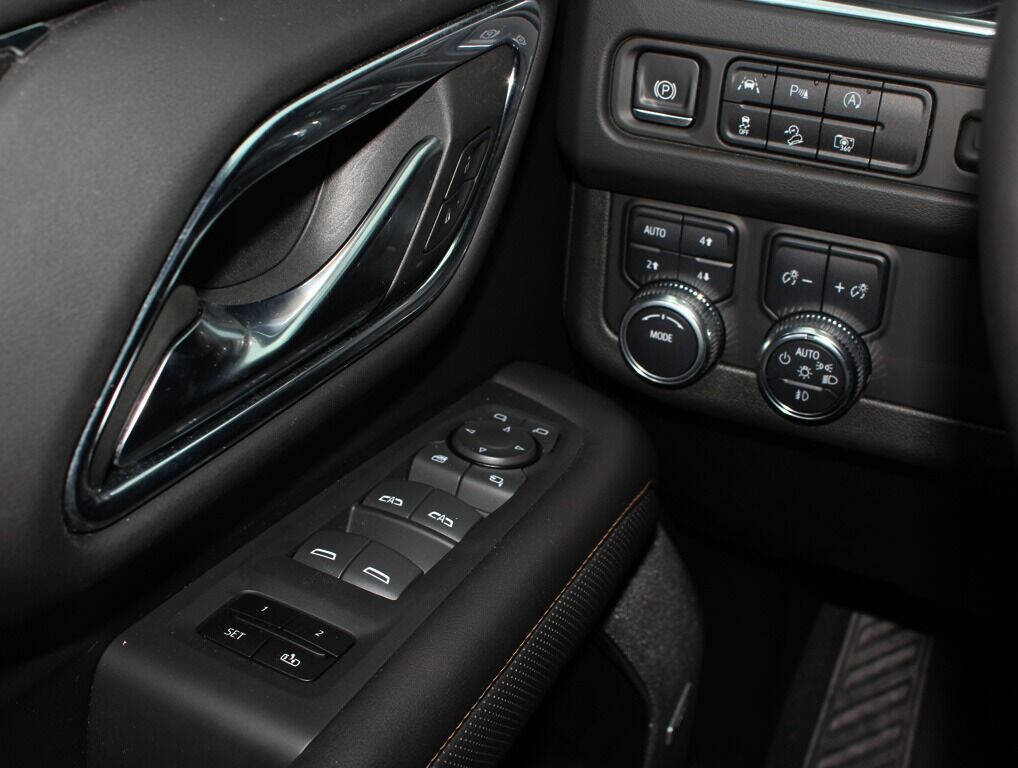 2023 GMC Yukon XL SUV / Crossover - $78,000