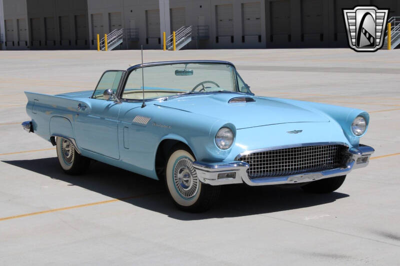 1957 Ford Thunderbird