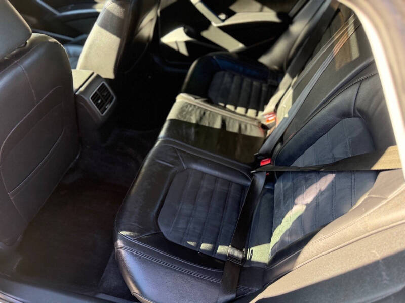 2015 Volkswagen Passat 2.0L TDI SEL Premium