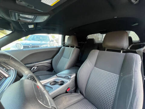 2019 Dodge Challenger SXT